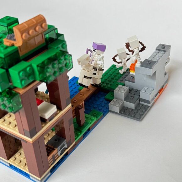 Lego 21146 Minecraft The Skeleton Attack Set COMPLETE - Picture 10 of 10